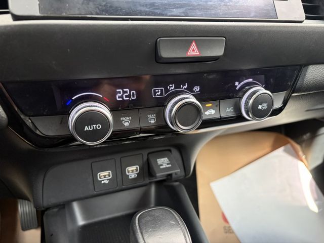 Home汽油版 LED燈組 ACC跟車 倒車雷達 恆溫空調 I-Key 全彩數位儀表 僅跑7萬多公里 固定原廠保養  第7張相片