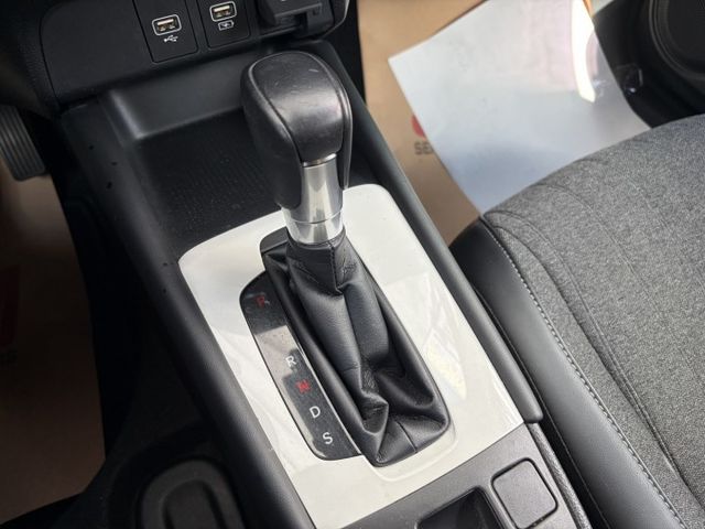 Home汽油版 LED燈組 ACC跟車 倒車雷達 恆溫空調 I-Key 全彩數位儀表 僅跑7萬多公里 固定原廠保養  第8張相片