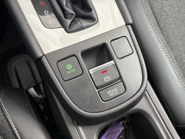 Home汽油版 LED燈組 ACC跟車 倒車雷達 恆溫空調 I-Key 全彩數位儀表 僅跑7萬多公里 固定原廠保養  第9張相片