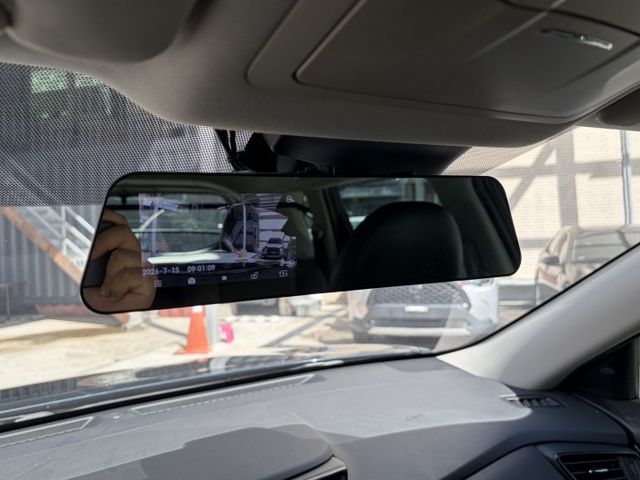 智行版 LED燈組 電動尾門 倒車顯影 360環景 ACC跟車 盲點偵測 抬顯 僅跑5萬多公里 原廠保養  第16張相片