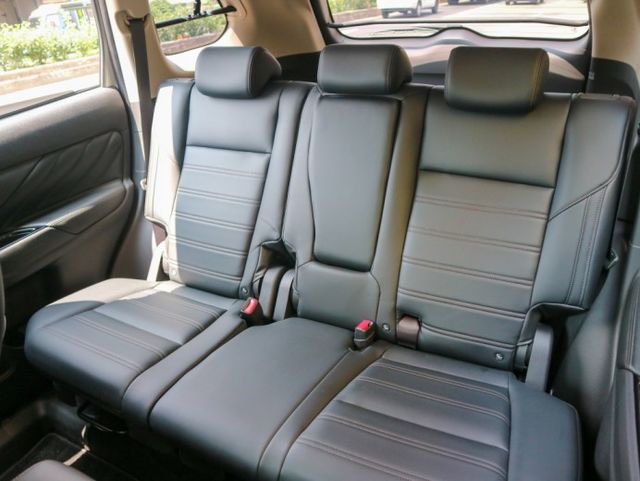 【僅跑４萬 全車原鈑件】７安｜CARPLAY｜I-KEY｜ACC跟車｜車道偏移輔助｜導航｜倒車顯影｜後座出風｜方向盤快控  第11張相片
