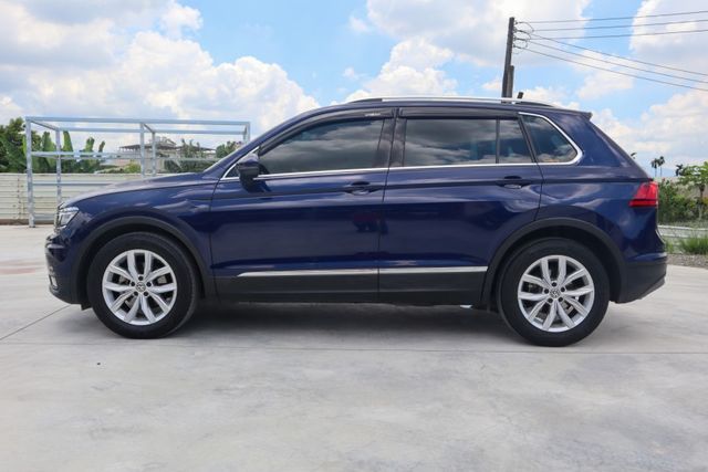 【280TSI CL版本】全原鈑件│ACC跟車│自動煞停│腳踢電動尾門│三區恆溫│ISOFIX│後座空調│CARPLAY  第3張相片