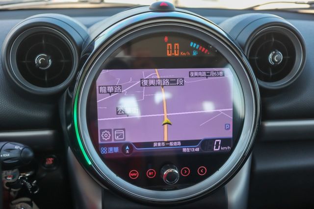【總代理小改款 全原鈑件】HID頭燈｜倒車影像｜CARPLAY｜導航｜LED日行燈｜恆溫｜定速｜方向盤快控｜ISOFIX  第14張相片