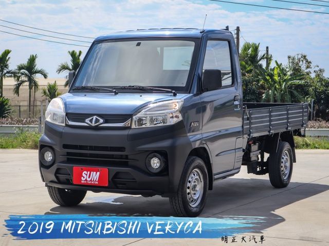 【小改款 自排小貨車】一手車│原鈑件│盲點偵測│安全氣囊│定速巡航│方向盤快控鍵│胎壓偵測│ABS│光感應頭燈│  第1張相片