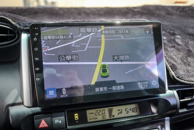 【最頂級尊爵版 全車原鈑件】I-KEY│電動椅│HID頭燈│導航│倒車顯影│ISOFIX│後座出風│循跡防滑│胎壓偵測  第16張相片