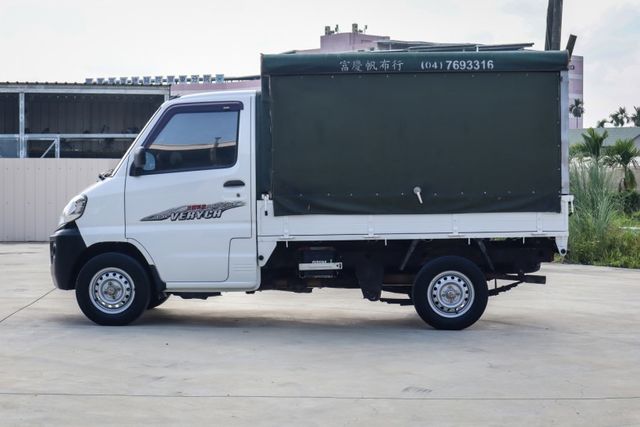 【僅跑 8萬 全車原鈑件】三面篷│胎壓偵測│前後行車紀錄器│USB│霧燈│倒車顯影│  第2張相片