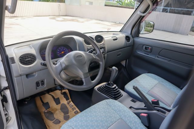 【僅跑 8萬 全車原鈑件】三面篷│胎壓偵測│前後行車紀錄器│USB│霧燈│倒車顯影│  第6張相片