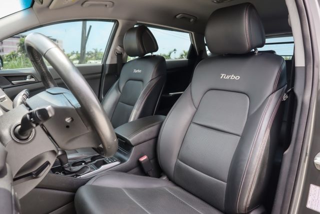 【1.6渦輪引擎 僅跑５萬９】原廠保養│原鈑件│I-KEY│衛星導航│倒車顯影│後座出風│ISOFIX│電動椅│雙區恆溫  第9張相片