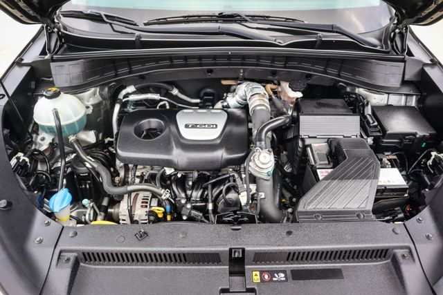 【1.6渦輪引擎 僅跑５萬９】原廠保養│原鈑件│I-KEY│衛星導航│倒車顯影│後座出風│ISOFIX│電動椅│雙區恆溫  第17張相片