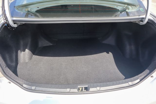 【影音精裝特仕車 原廠保養】一手車│七速手自排│雙色內裝│前後車距雷達│衛星導航│數位電視│行車紀錄│定速巡航│  第6張相片