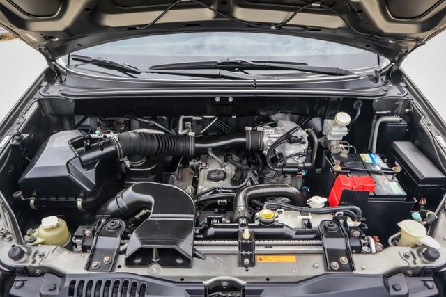 【精緻影音版 全車原鈑件】里程保證│衛星導航│倒車顯影│定速巡航│ISOFIX│後座獨立空調│胎壓偵測│自動感應頭燈  第16張相片