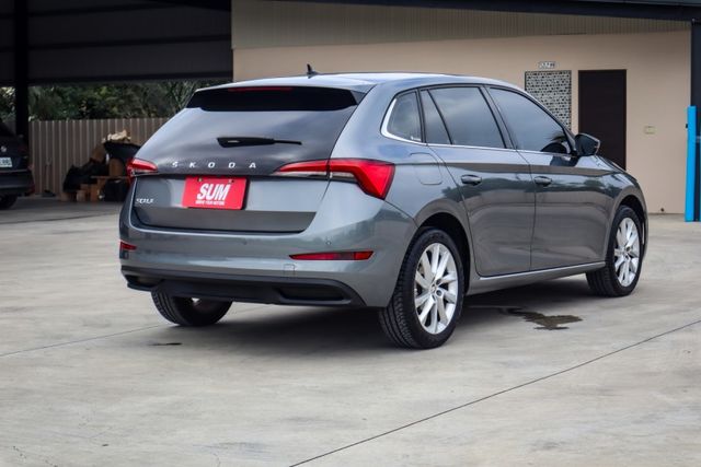 【小改款豪華動能版 原廠保養】全車原鈑件│全速域跟車│車道置中│CARPLAY│數位儀表│電子後視鏡│盲點偵測│電動尾門  第5張相片