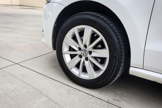 【日本愛信６速變速箱 全車原鈑件】最頂級HL版│衛星導航│ISOFIX│恆溫空調│USB│倒車雷達│ABS煞車輔助│藍芽  第3張相片