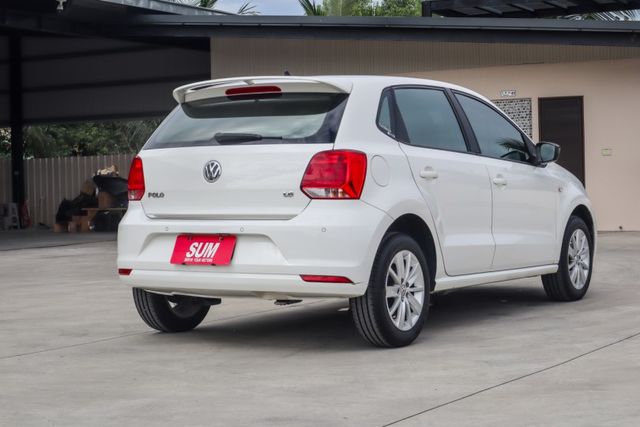 【日本愛信６速變速箱 全車原鈑件】最頂級HL版│衛星導航│ISOFIX│恆溫空調│USB│倒車雷達│ABS煞車輔助│藍芽  第4張相片