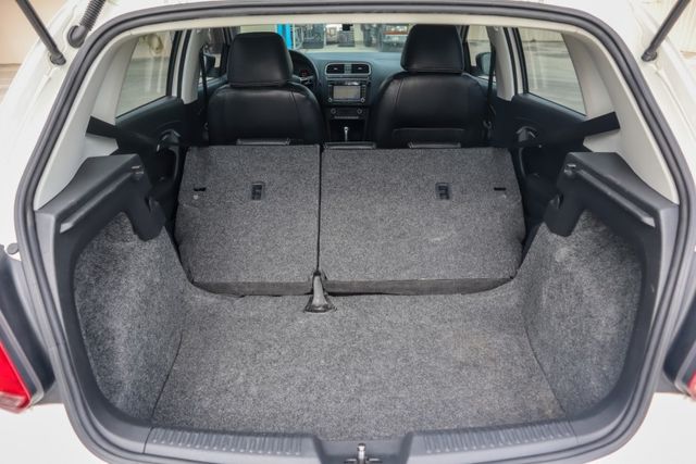 【日本愛信６速變速箱 全車原鈑件】最頂級HL版│衛星導航│ISOFIX│恆溫空調│USB│倒車雷達│ABS煞車輔助│藍芽  第5張相片