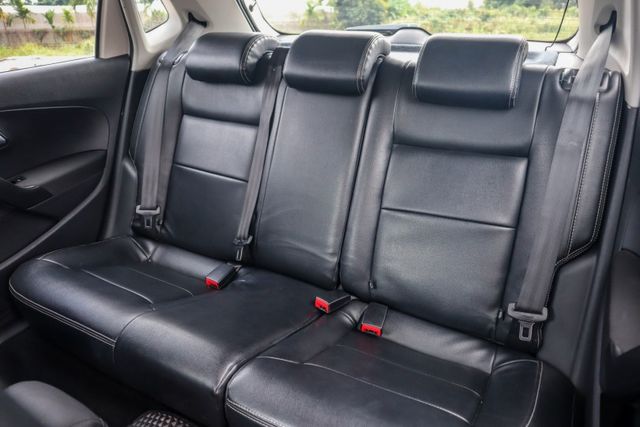 【日本愛信６速變速箱 全車原鈑件】最頂級HL版│衛星導航│ISOFIX│恆溫空調│USB│倒車雷達│ABS煞車輔助│藍芽  第8張相片