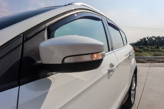 【最頂級旗艦版 原廠保養】全車原鈑件│ACC跟車│車道維持│腳踢電動尾門│電動椅│HID頭燈│ISOFIX│自動停車系統  第5張相片