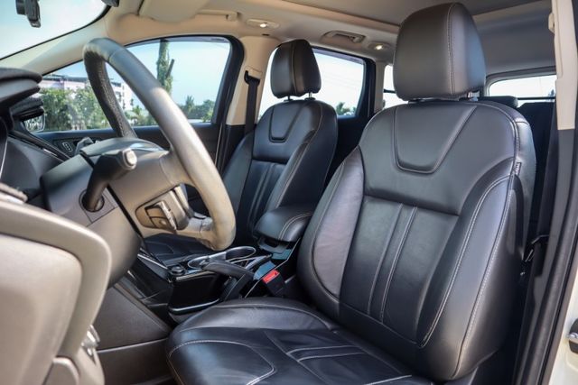 【最頂級旗艦版 原廠保養】全車原鈑件│ACC跟車│車道維持│腳踢電動尾門│電動椅│HID頭燈│ISOFIX│自動停車系統  第10張相片