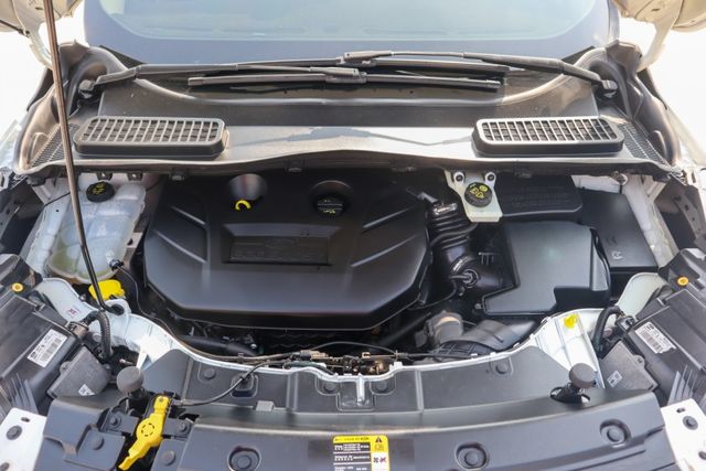 【最頂級旗艦版 原廠保養】全車原鈑件│ACC跟車│車道維持│腳踢電動尾門│電動椅│HID頭燈│ISOFIX│自動停車系統  第19張相片