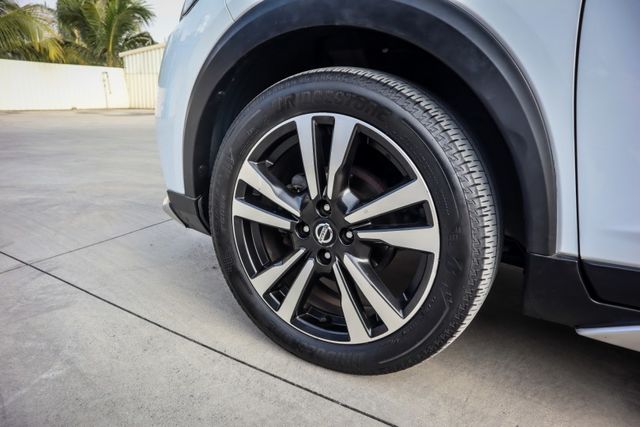 【頂級智行旗艦版 全車原鈑件】360環景影像│車道偏移警示│HUD抬頭顯示│LED頭燈│I-KEY│CARPLAY  第4張相片