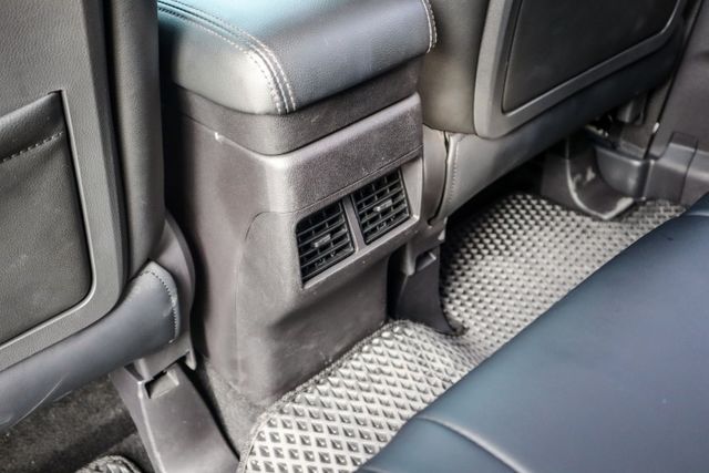 【僅跑６萬多 全車原鈑件】I-KEY│ACC跟車│車道偏移輔助│CARPLAY│倒車顯影│ISOFIX│後座出風│  第9張相片