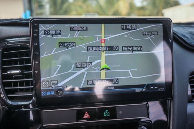 【僅跑６萬多 全車原鈑件】I-KEY│ACC跟車│車道偏移輔助│CARPLAY│倒車顯影│ISOFIX│後座出風│  第14張相片