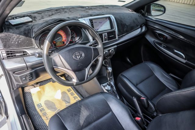 【經典影音版 全車原鈑件】里程保證│倒車顯影│前後車距雷達│衛星導航│前後霧燈│數位後視鏡│抬頭顯示器│LED日行燈  第6張相片