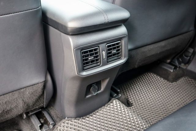 【尊爵影音版 全車原鈑件】里程保證│ACC跟車│車道偏移輔助│CARPLAY│盲點偵測│電動椅│衛星導航│ISOFIX  第11張相片