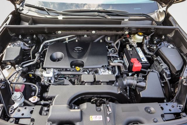 【尊爵影音版 全車原鈑件】里程保證│ACC跟車│車道偏移輔助│CARPLAY│盲點偵測│電動椅│衛星導航│ISOFIX  第17張相片