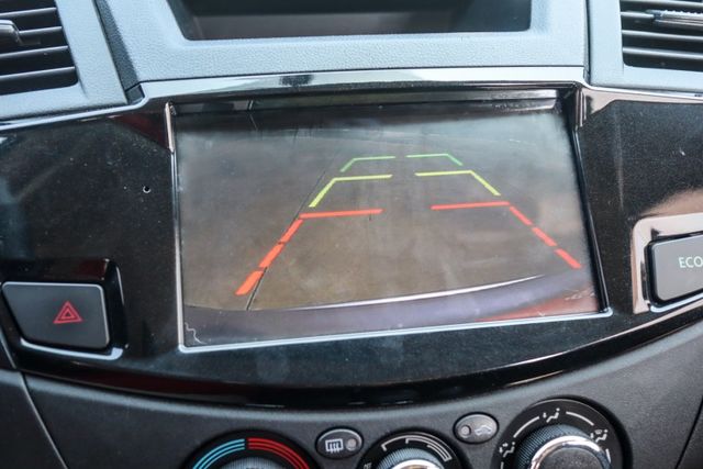 【最頂級旗艦版 原廠保養】僅跑５萬│數位儀錶│數位後視鏡│後座空調│導航│倒車顯影│手機連結│盲點偵測│ISOFIX  第16張相片