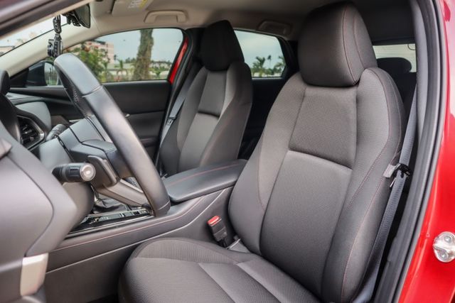 【僅跑２萬多 原廠保養】原廠加價車色+導航│全速域跟車│車道偏移輔助│CARPLAY│盲點偵測│ISOFIX│倒車顯影  第9張相片