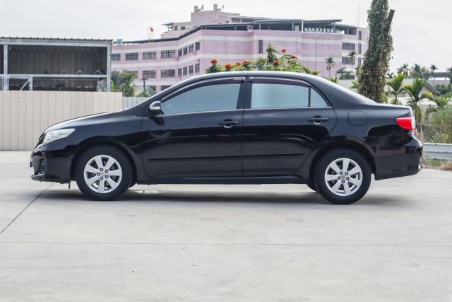 【全車原鈑件 小改款７速手自排】倒車顯影│衛星導航│CARPLAY│前後行車紀錄器│定速巡航│抬頭顯示│里程保證  第3張相片