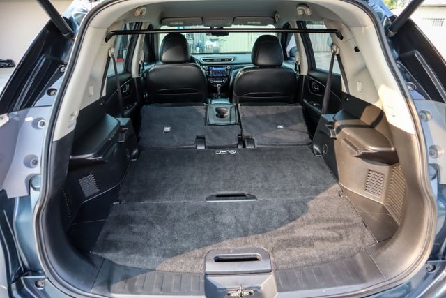 【2.0最頂級完美影音版 升級電動尾門】環景影像│抬頭顯示│I-KEY│後座出風│ISOFIX│定速巡航│里程保證  第6張相片