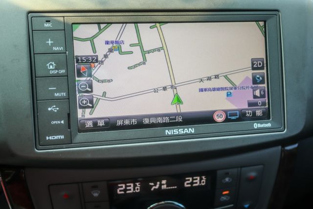 【最頂級旗艦環景版 里程僅跑５萬多】全車原鈑件│原廠保養│電動椅│４安│環景影像│衛星導航│盲點偵測│後座出風│數位電視  第15張相片