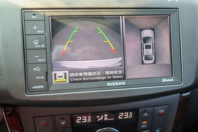 【最頂級旗艦環景版 里程僅跑５萬多】全車原鈑件│原廠保養│電動椅│４安│環景影像│衛星導航│盲點偵測│後座出風│數位電視  第16張相片