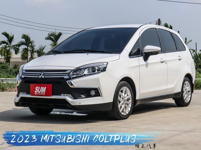 【最頂級輕鬆影音版 僅跑２萬】原廠保養│電子後視鏡│電動尾門│CARPLAY│倒車顯影│前後車距雷達│導航│I-KEY  第1張相片