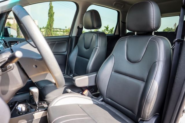 【最頂級輕鬆影音版 僅跑２萬】原廠保養│電子後視鏡│電動尾門│CARPLAY│倒車顯影│前後車距雷達│導航│I-KEY  第8張相片