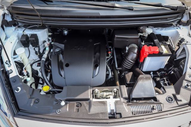 【最頂級輕鬆影音版 僅跑２萬】原廠保養│電子後視鏡│電動尾門│CARPLAY│倒車顯影│前後車距雷達│導航│I-KEY  第16張相片