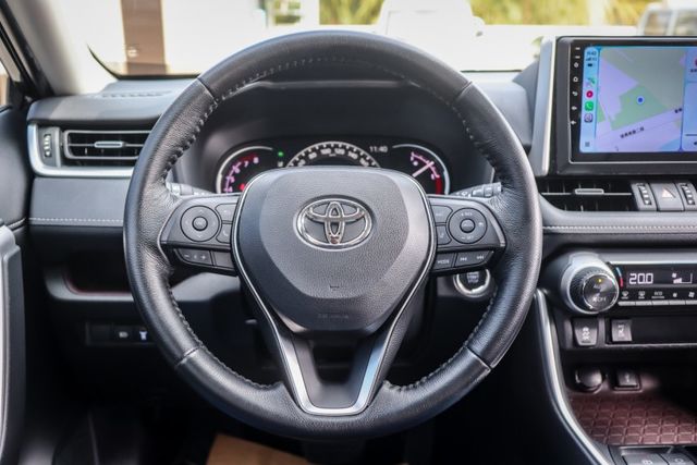 【尊爵影音版 全車原鈑件】里程保證│ACC跟車│車道偏移輔助│CARPLAY│盲點偵測│電動椅│衛星導航│ISOFIX  第12張相片