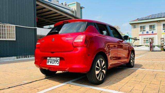 SUZUKI鈴木 SWIFT  第2張相片