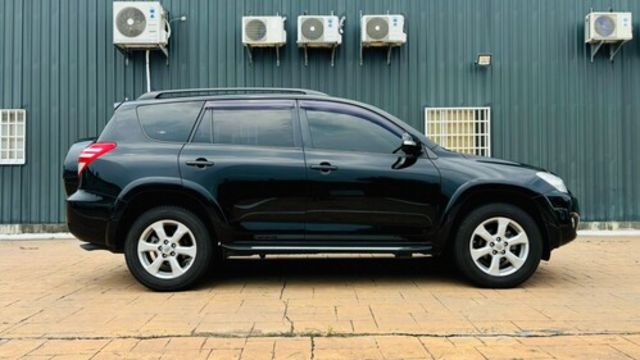 TOYOTA豐田 RAV4  第18張相片
