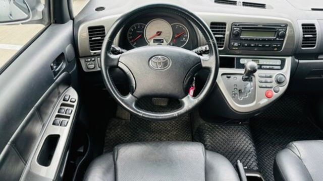 TOYOTA豐田 WISH  第10張相片