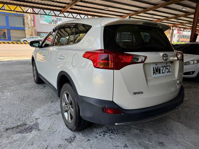TOYOTA豐田 RAV4  第3張相片