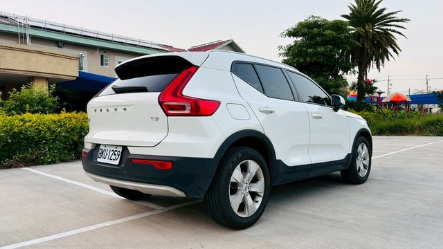 VOLVO富豪 XC40  第2張相片