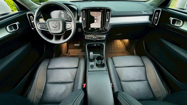 VOLVO富豪 XC40  第7張相片
