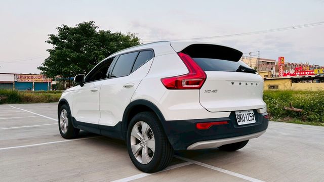 VOLVO富豪 XC40  第18張相片