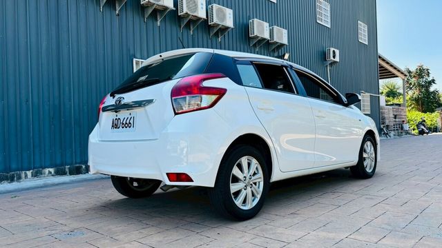 TOYOTA豐田 YARIS  第2張相片
