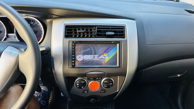 NISSAN日產 LIVINA  第16張相片