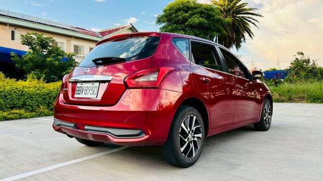 NISSAN日產 TIIDA  第2張相片
