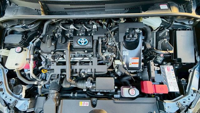 TOYOTA豐田 COROLLA ALTIS HYBRID  第5張相片